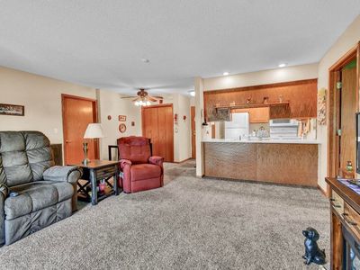 1501 3rd St SW APT 210, Waverly, IA, 50677