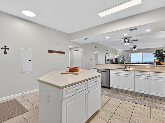 2nd image of 80 Surfview Dr APT 811