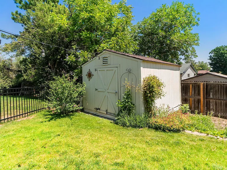 1632 S Garland St — Photo 38