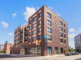 680 N Milwaukee Ave APT 303, Chicago, IL 60642