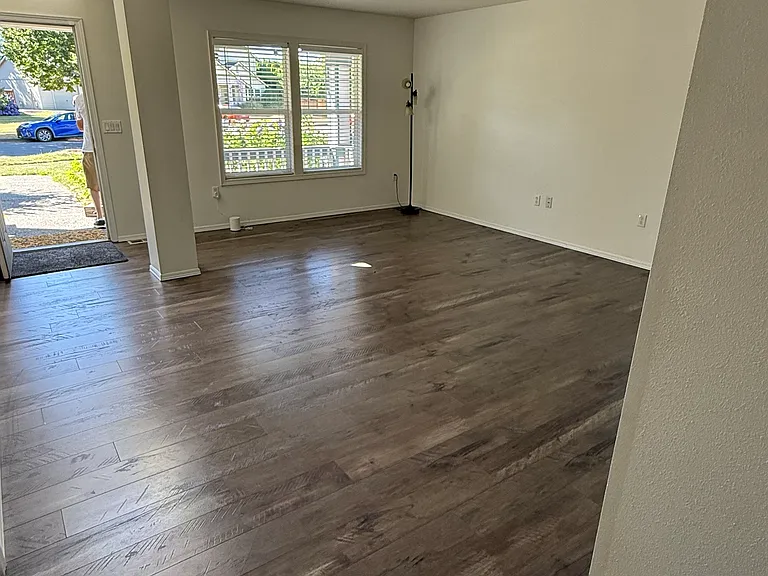 6721 Parker Rd E — Photo 16