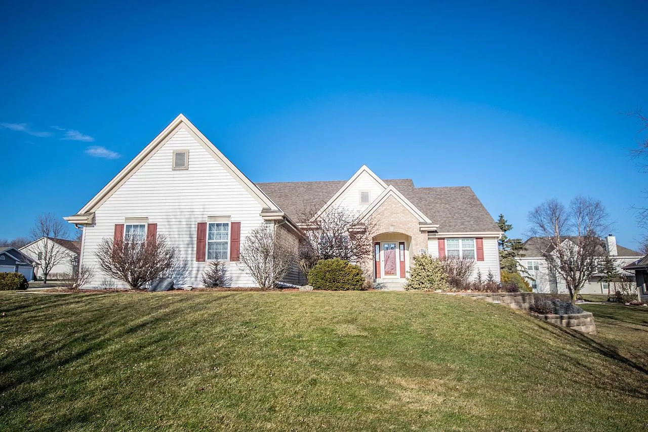 1204 Wegner DR photo 1