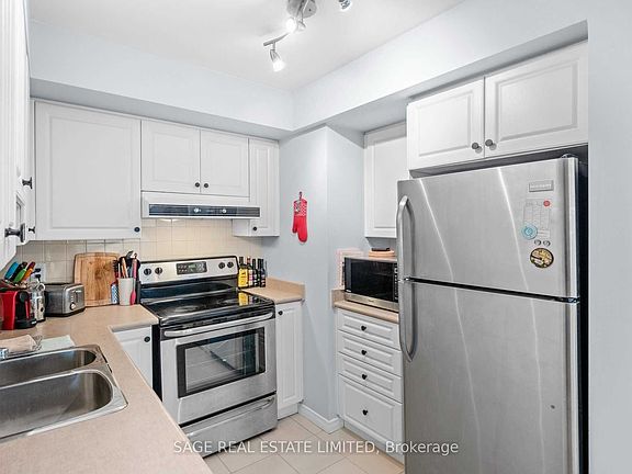 3rd image of 230 King St E #504