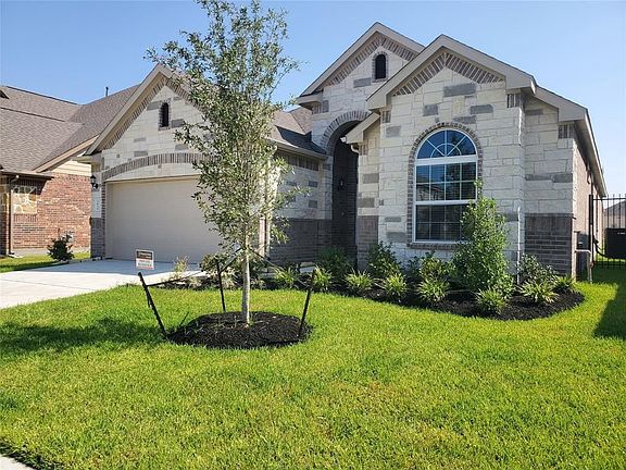 3rd image of 3630 Lake Varano Cir