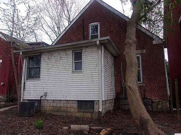 2nd image of 925 Jefferson St