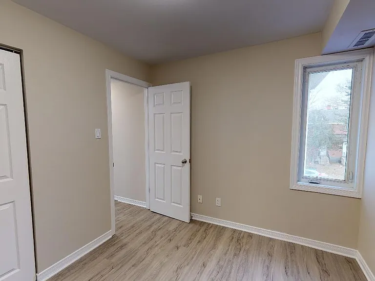 1230 Emperor Ave — Photo 32