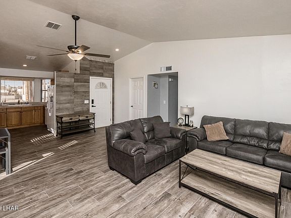 4th image of 3730 Aqua Dr
