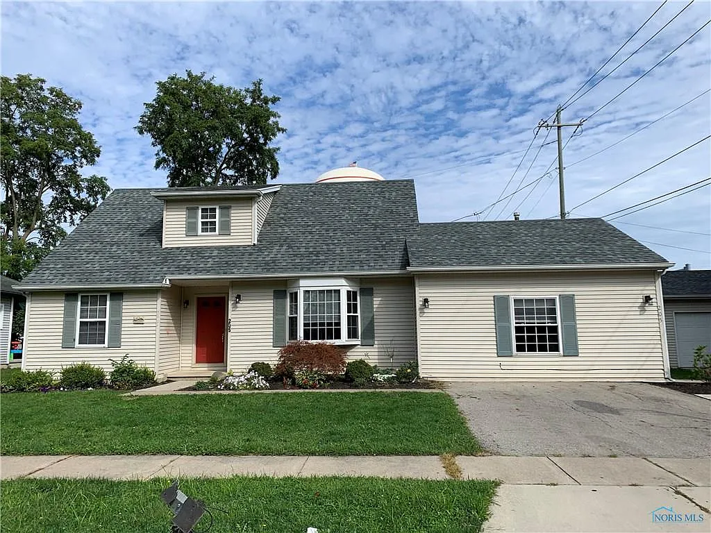 205 W William St photo 1