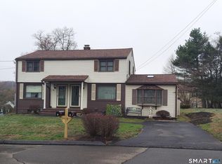 38-40 Lakeview Terrace, Derby, CT 06418