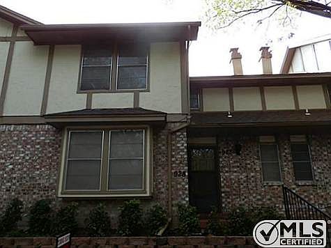 1st image of 928 Chateau Valee Cir