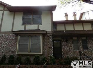 928 Chateau Valee Cir, Bedford, TX 76022