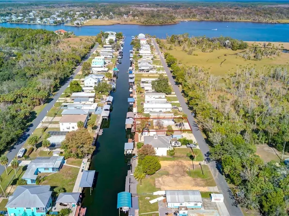 2620 N Comanche Point, Crystal River, FL 34429
