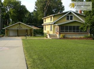 9124 W 80th St, Overland Park, KS 66204