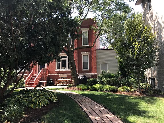 2nd image of 1236 N Paulina St #101