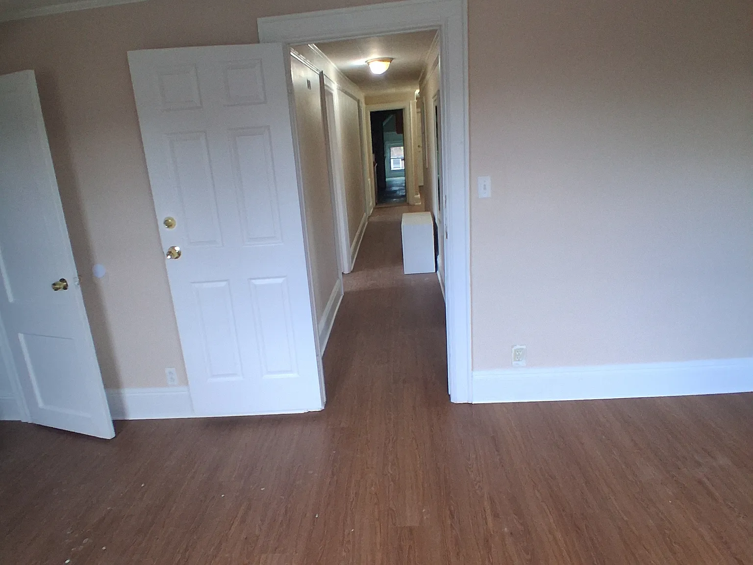 20 Beekman Ave — Photo 2