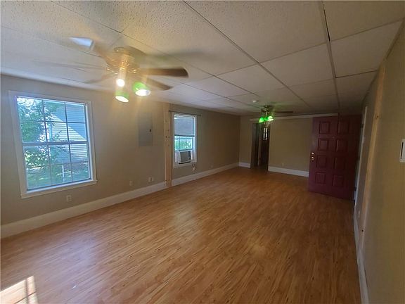 4th image of 2237 S School Ave