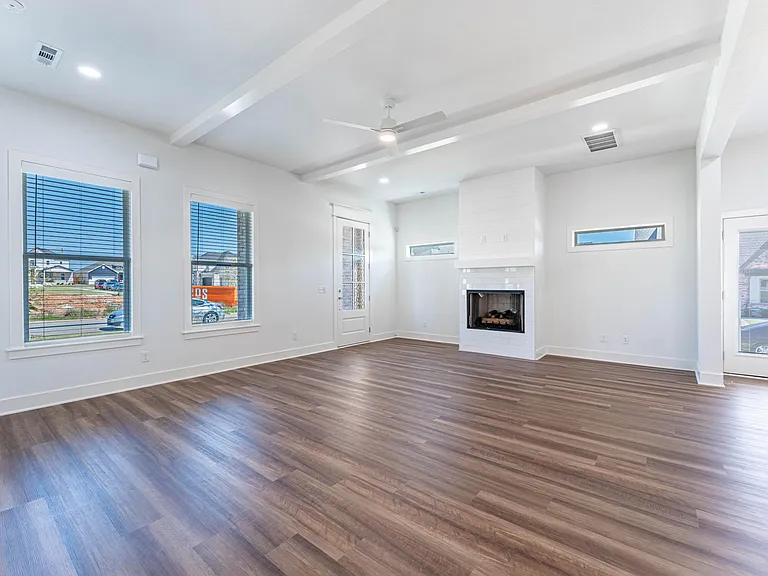 6306 Luna Ln — Photo 11