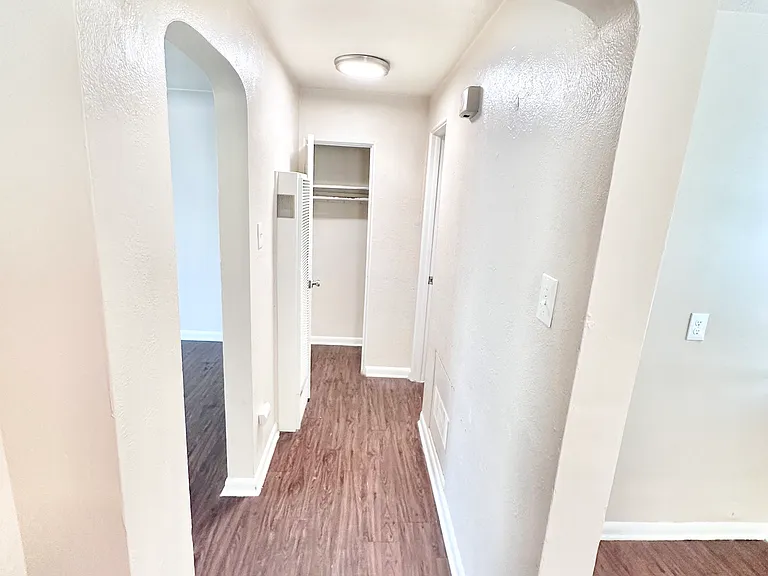 Unit 10 1x1 Top Floor