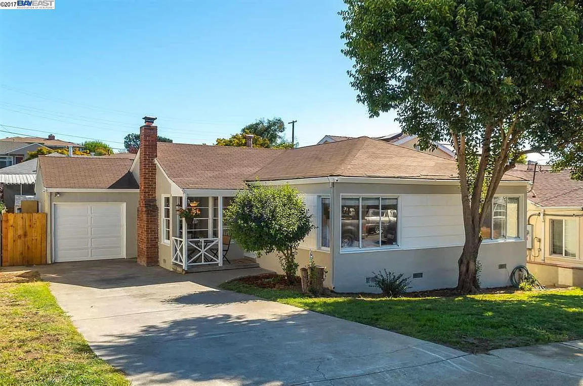 18936 Santa Maria Ave photo 1