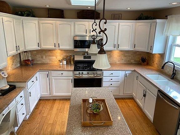 5th image of 5241 Watersedge Ct