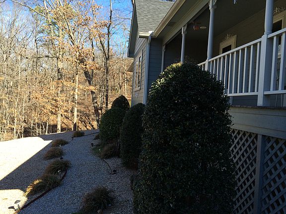3rd image of 1 Dale Cir