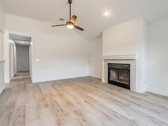 5th image of 3209 Bismarc Ln