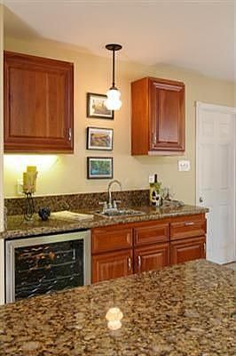 4th image of 806 El Encino Way