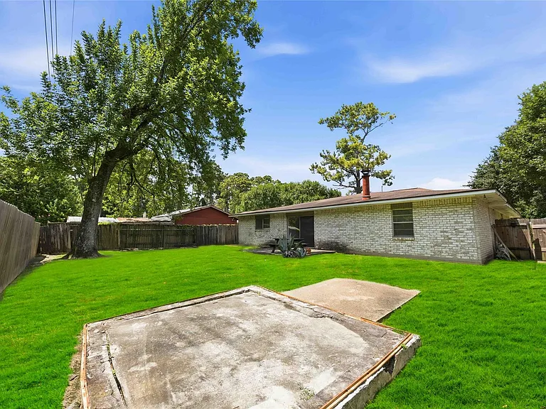 11006 Thackery Ln — Photo 25