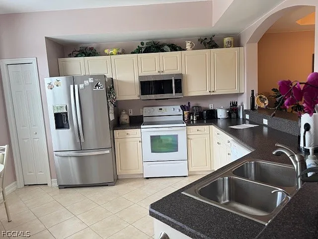 10510 Amiata Way #302 — Photo 6