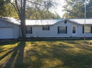 8842 S Lee Phillips Rd, Bloomington, IN 47403