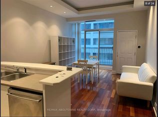 8 Wellesley St E #606, Toronto, ON M4Y3B2