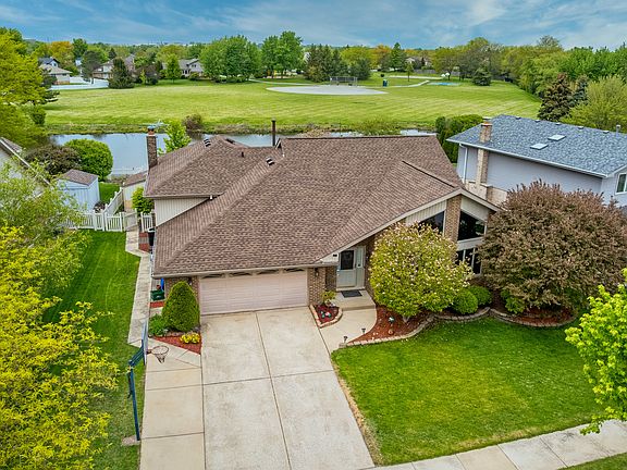 3rd image of 9040 Frances Ln