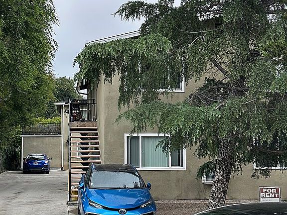 2nd image of 1718 Lincoln Ave