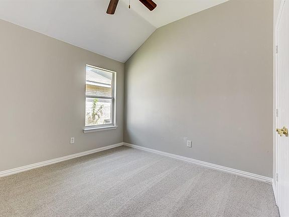 4th image of 87 Elmwood Trl #1