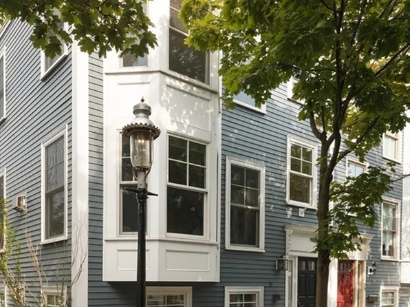 31 Prospect St, Charlestown, MA 02129