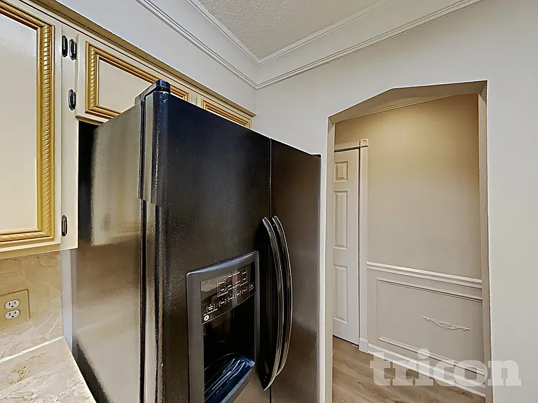 4324 Queensway Dr — Photo 9