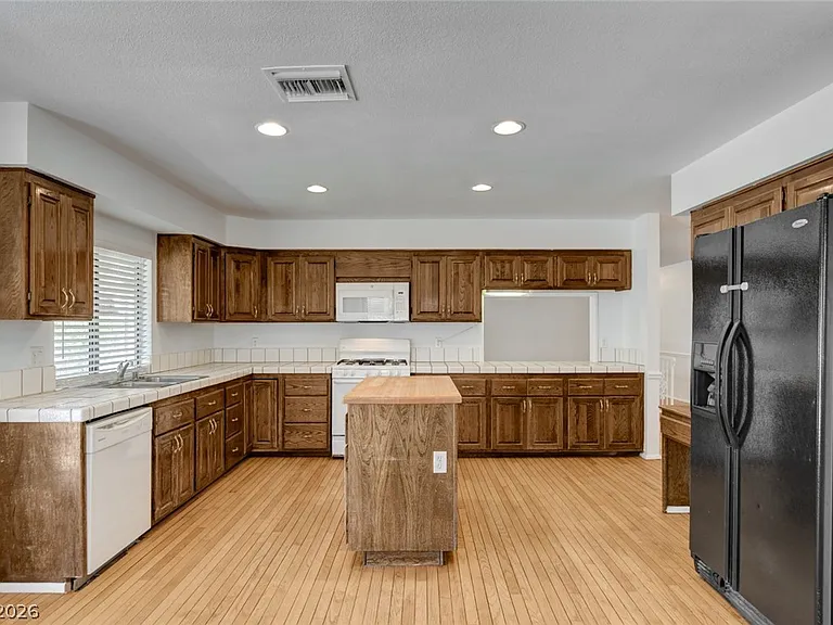 804 Glen Abbey Cir — Photo 26