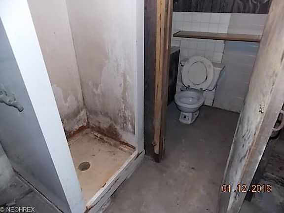 5th image of 4829 E 135th St
