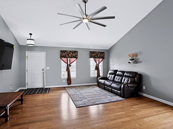 4th image of 4220 Ballybay Ln