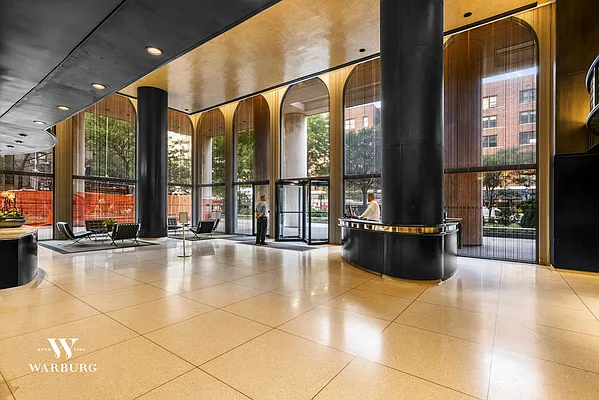 Sold by Warburg | media 16