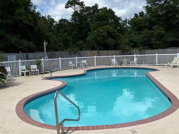 2nd image of 1131A Century Oaks Dr