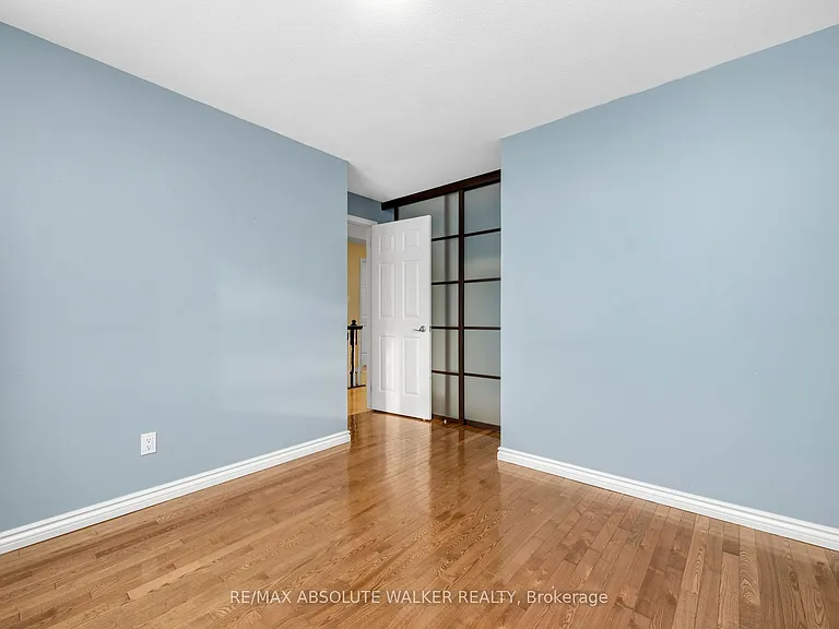 1849 Montereau Ave — Photo 27