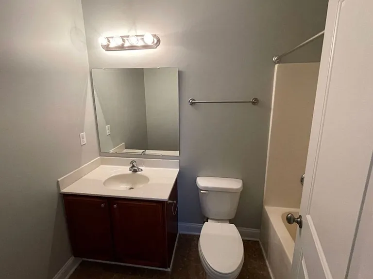 4804 Exton Park Loop — Photo 10