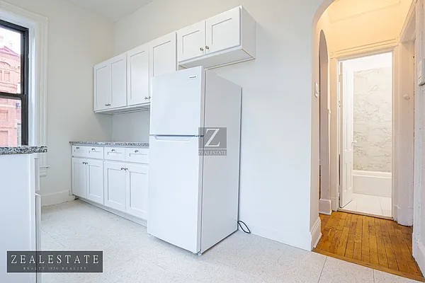 Rented by ZealEstate Group Inc | media 25