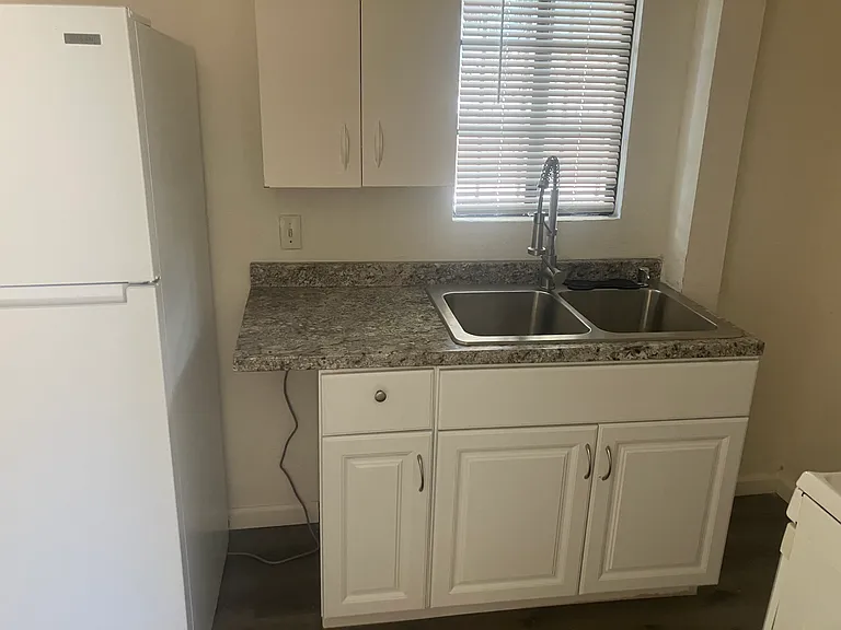 2618 Figueroa Blvd #10 — Photo 11