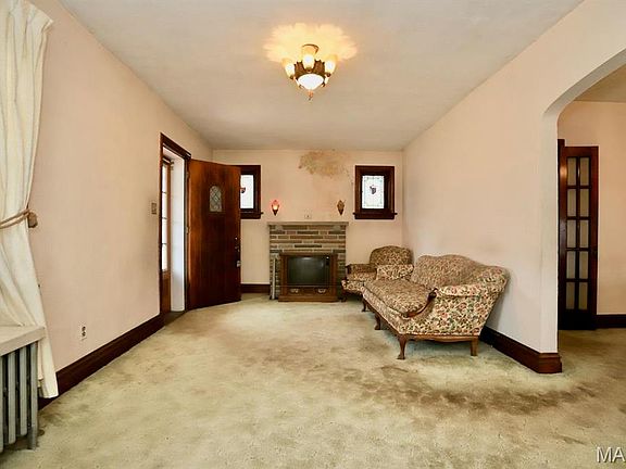 4th image of 6274 Hoffman Ave
