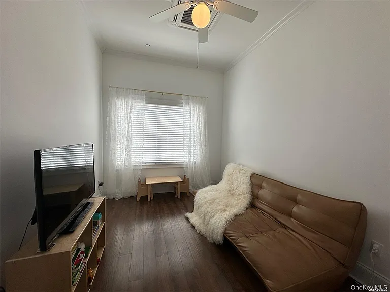 50-3B Stewart Ave #3B — Photo 8
