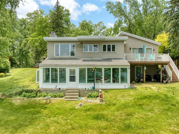 11572 Grand Point Dr, Jerome, MI 49249