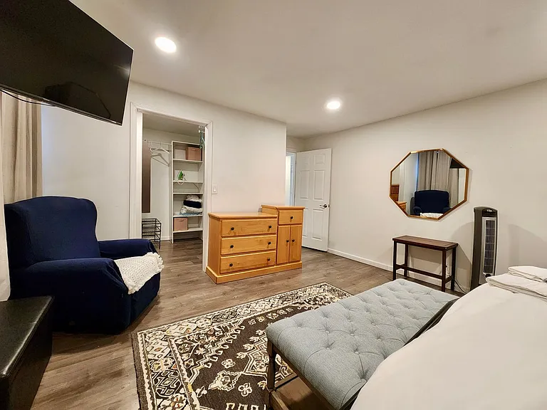215 West Ave — Photo 19