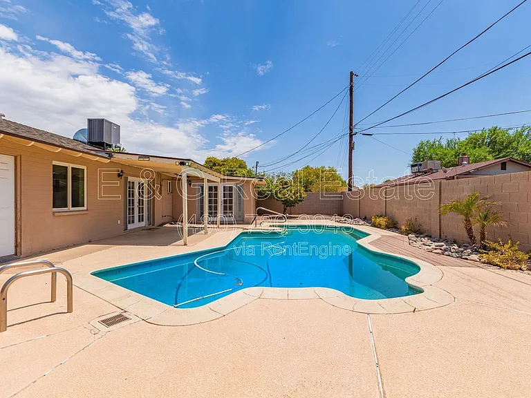 1881 E Palmcroft Dr — Photo 24